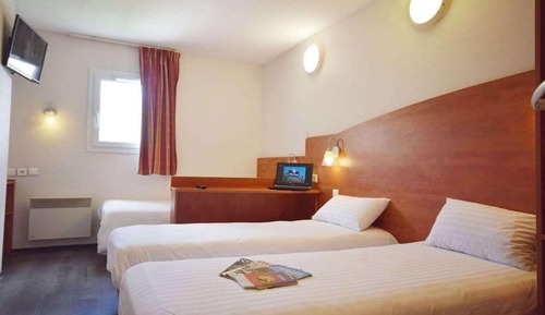 Comfort Triple Room