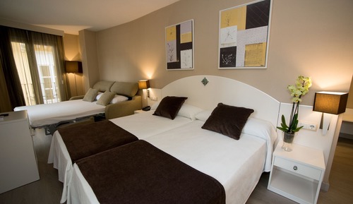 Triple Room (2 adults and 1 child)
