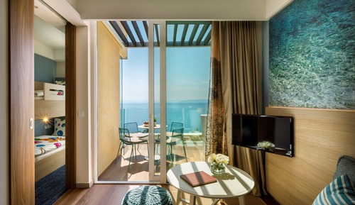 Suite for 2+2 Seaview - Maro Suites