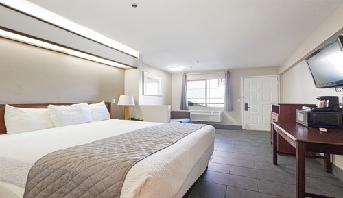 Room, 1 King Bed, Non Smoking