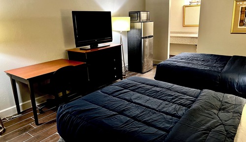 Economy Room, 2 Queen Beds, Non Smoking