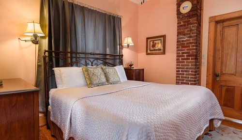 Victoria's Cottage (Matheson Cottages) Pet Friendly