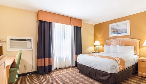 Standard Room, 1 Queen Bed