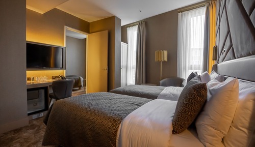 Triple Room
