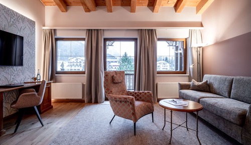 Junior Suite, Balcony, Mountain View