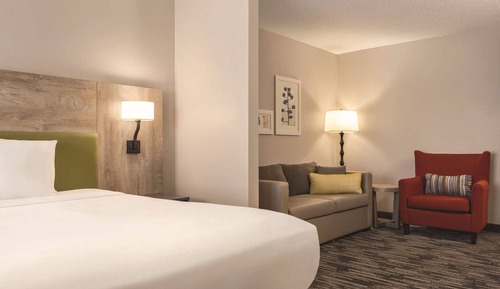Studio Suite, 1 King Bed, Non Smoking
