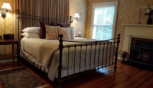 Deluxe Room, 1 King Bed