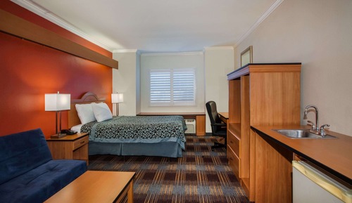 Room, 1 Queen Bed, Accessible, Non Smoking (Mobility)