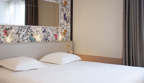 Double Room (2 persons)