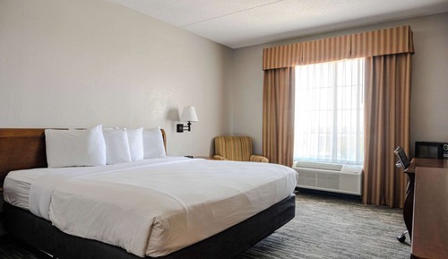 Suite, 1 King Bed, Non Smoking