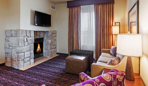 Suite, 1 King Bed, Accessible, Bathtub (Mobility & Hearing)