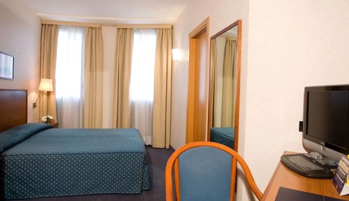 Comfort Double or Twin Room