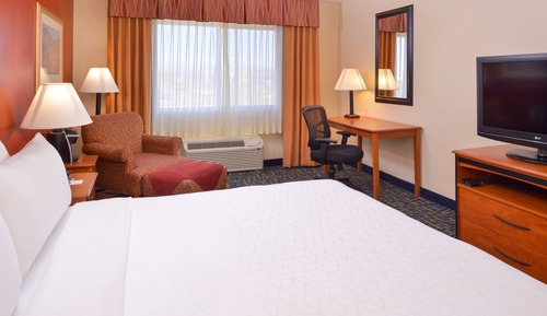 Standard Room, 1 King Bed