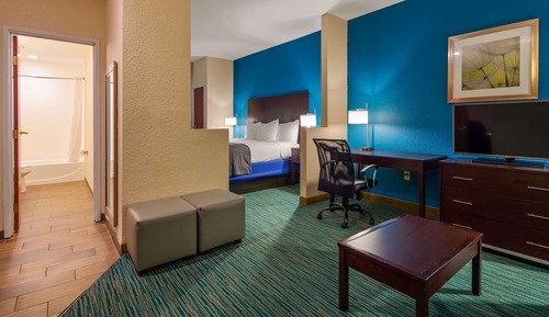 Suite, Multiple Beds, Non Smoking, Refrigerator & Microwave (Separate Living Room)