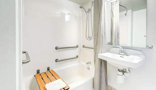 Standard Room, 1 Double Bed, Accessible, Non Smoking