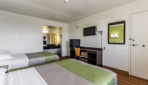 Deluxe Room, 2 Double Beds, Non Smoking, Refrigerator & Microwave
