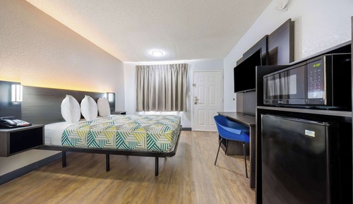 Standard Room, 1 King Bed, Non Smoking