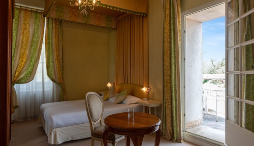 Room, Terrace