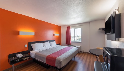 Standard Room, 1 King Bed, Smoking