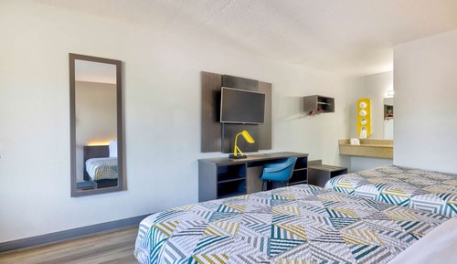 Standard Room, 2 Double Beds, Non Smoking