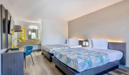 Deluxe Room, 2 Double Beds, Non Smoking, Refrigerator & Microwave