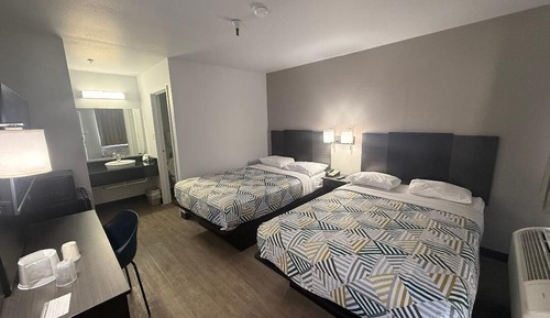 Deluxe Room, 2 Double Beds, Non Smoking, Refrigerator & Microwave