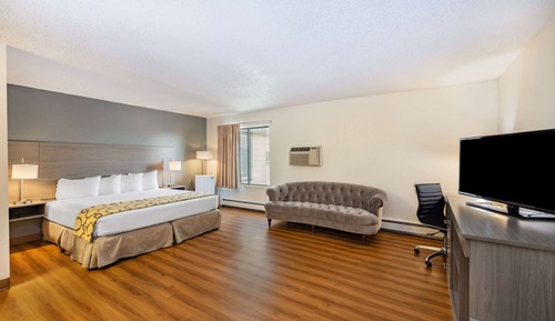 Studio Suite, 1 King Bed, Non Smoking