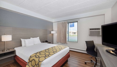 Room, 1 Double Bed, Accessible, Non Smoking (Mobility, Roll-In Shower)