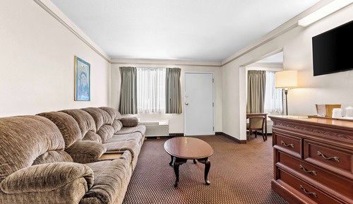 Suite, Multiple Beds, Non Smoking, Refrigerator & Microwave (with Sofabed)
