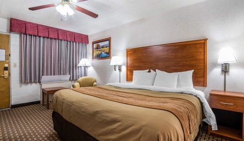 Standard Room, 1 King Bed, Non Smoking