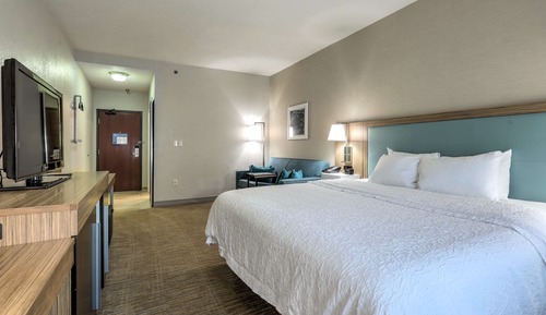 One King Bed, Non-Smoking