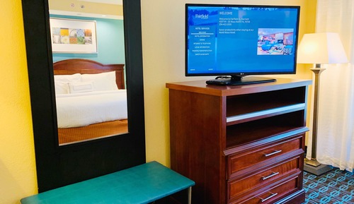 Suite, Multiple Beds (Mobility/Hearing Access, Transf Shwr)