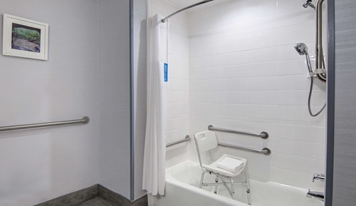 Room, 2 Queen Beds, Accessible, Non Smoking