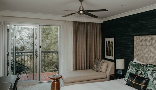 Deluxe Room, 1 Queen Bed, Mountain View