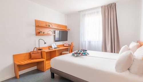 Studio, 2 Twin Beds