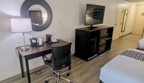 Room, 2 Queen Beds, Accessible, Non Smoking (Mobility Accessible)
