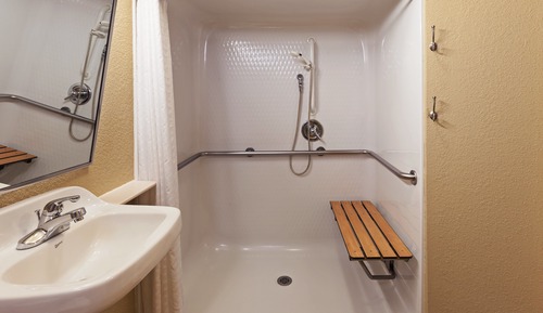 Studio Suite, 1 Queen Bed (Low Floor)