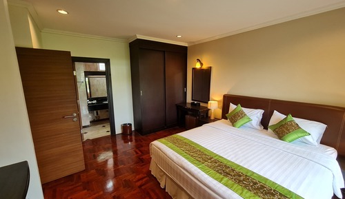 Executive Suite