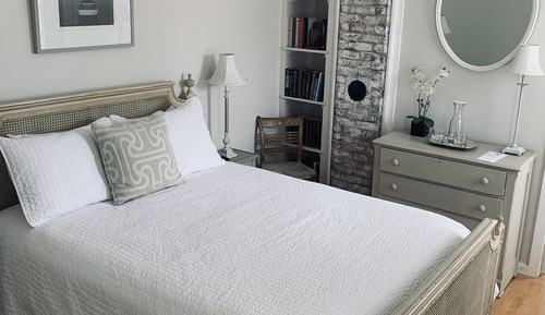 Room, 1 Queen Bed (Downstairs)