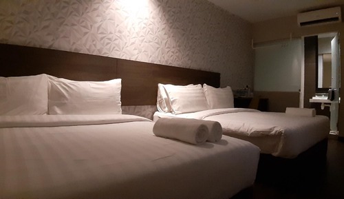 Family Quadruple Room, 2 Queen Beds, No Windows