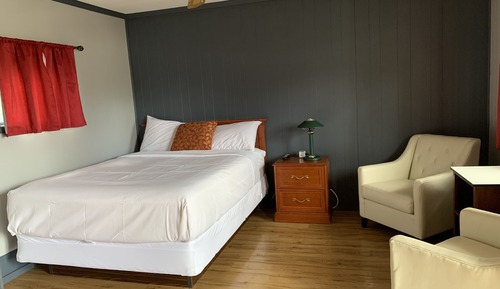 Deluxe Room, 1 King Bed