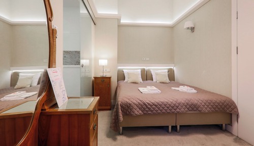Romantic Apartment, 1 King Bed, Balcony