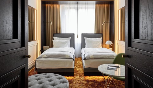 Deluxe Room, 2 Twin Beds, Non Smoking