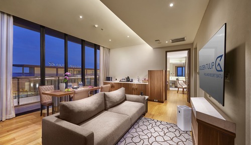Presidential Suite, Multiple Beds, Bathtub