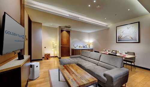 Junior Suite, 1 King Bed