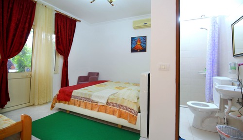 Classic Triple Room, Non Smoking