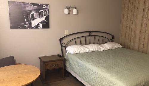 Basic Room, 2 story building