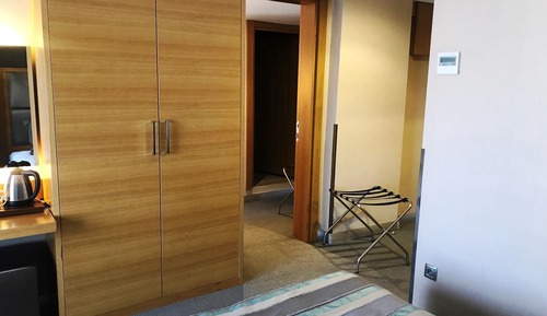 Family Room, 2 Bedrooms