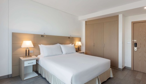 Deluxe Room, 1 Queen Bed, Oceanfront