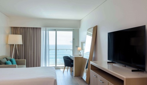 Junior Suite, 2 Double Beds, Balcony, Oceanfront